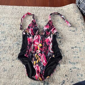 La Vie En Rose Floral One Piece Swimsuit - Black and Pink